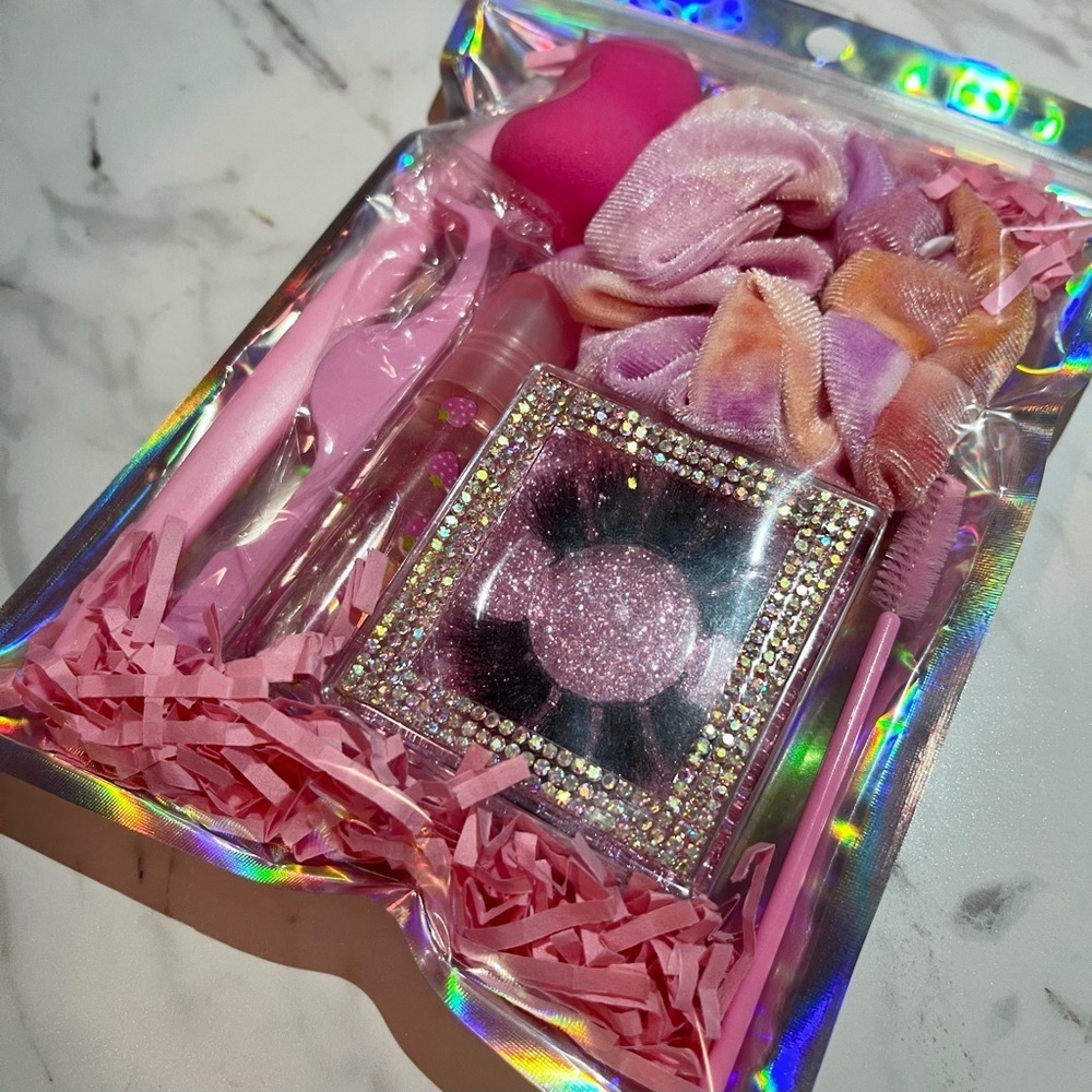 8pc Lash GOODIE Gift Bag Set pt.3